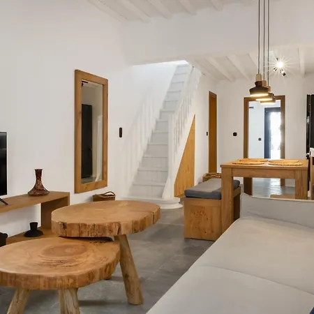 Intown Mykonos- Two Bedrooms Duplex House Daire *